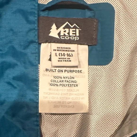 REI youth Waterproof Jacket - Picture 2 of 3
